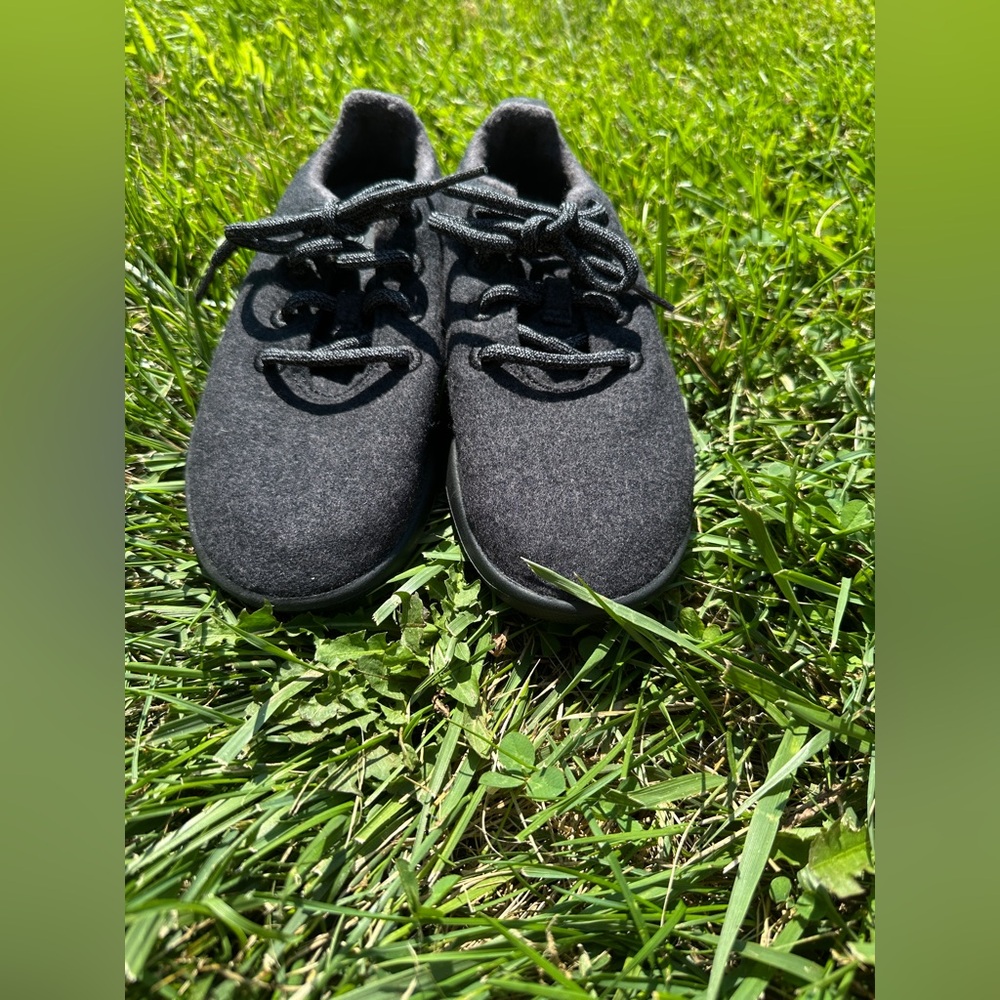 Allbirds Black Wool Runners Sneakers Comfortable and Versatile size 8